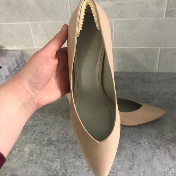 1state pointed toe pumps - Picture 2 of 6